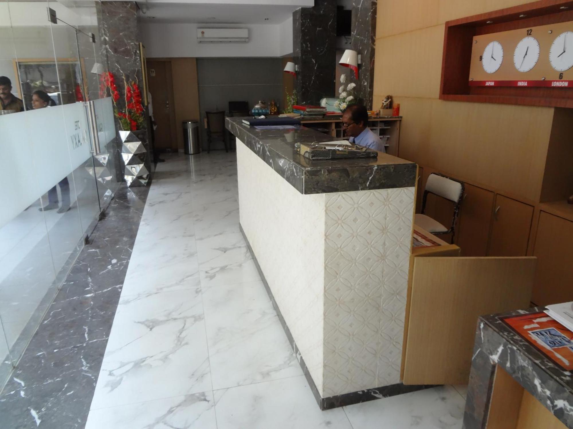 Hotel Galaxy Bombay Extérieur photo
