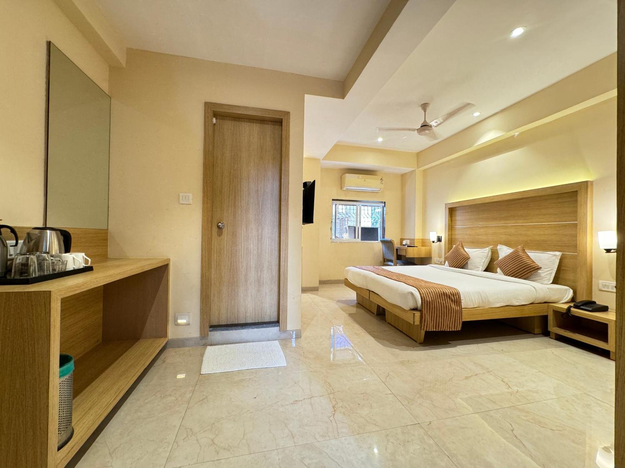 Hotel Galaxy Bombay Extérieur photo