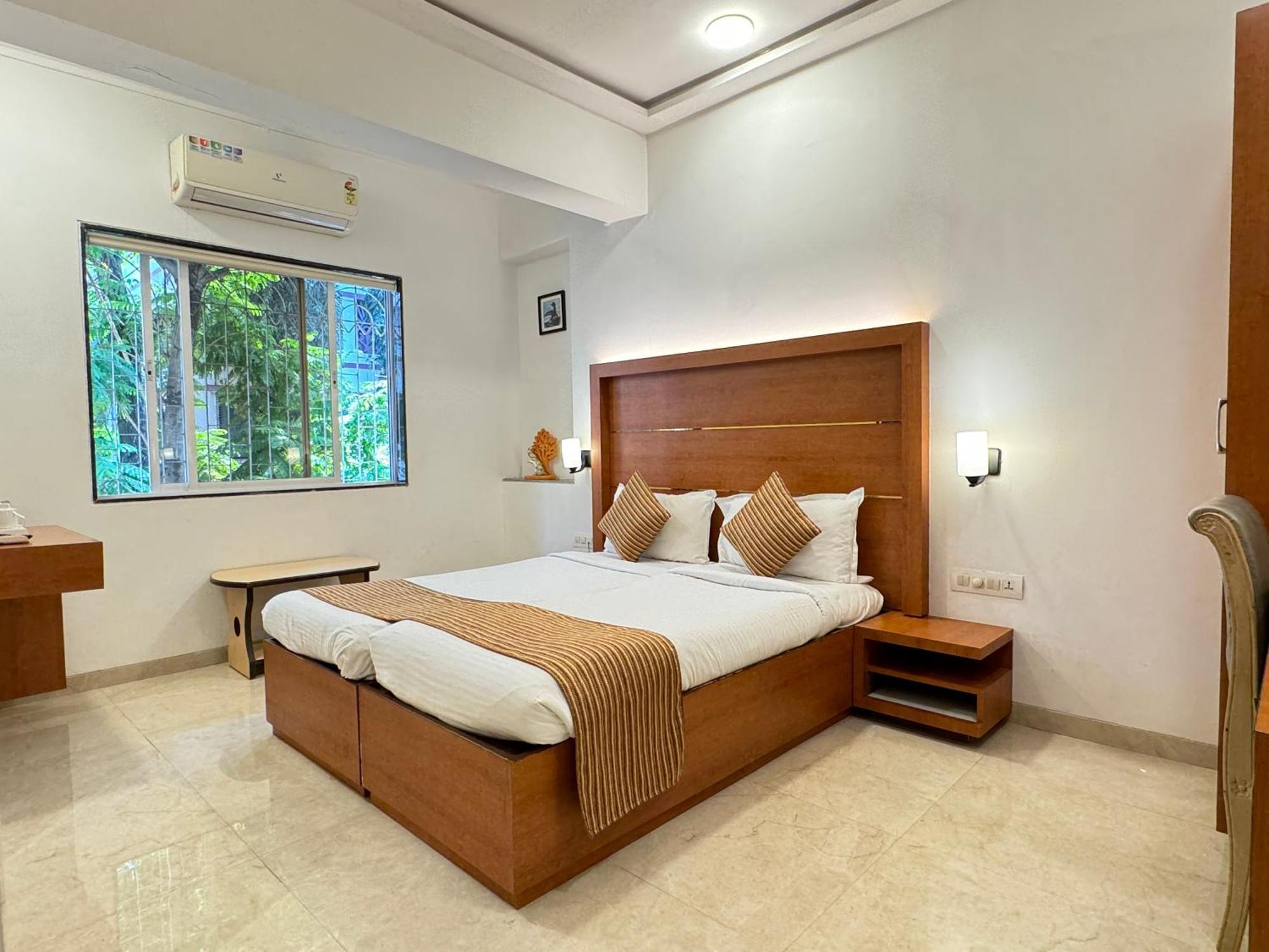 Hotel Galaxy Bombay Extérieur photo