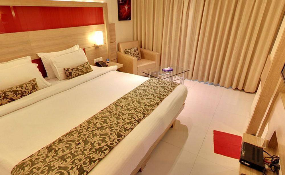 Hotel Galaxy Bombay Extérieur photo