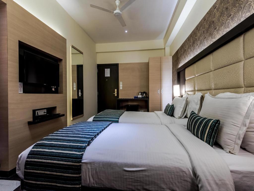 Hotel Galaxy Bombay Extérieur photo
