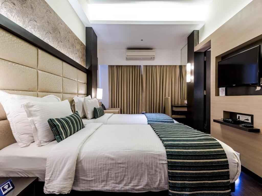 Hotel Galaxy Bombay Extérieur photo