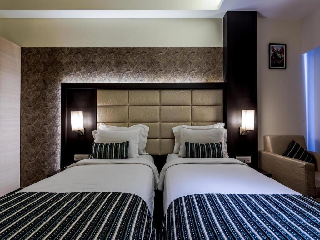 Hotel Galaxy Bombay Extérieur photo